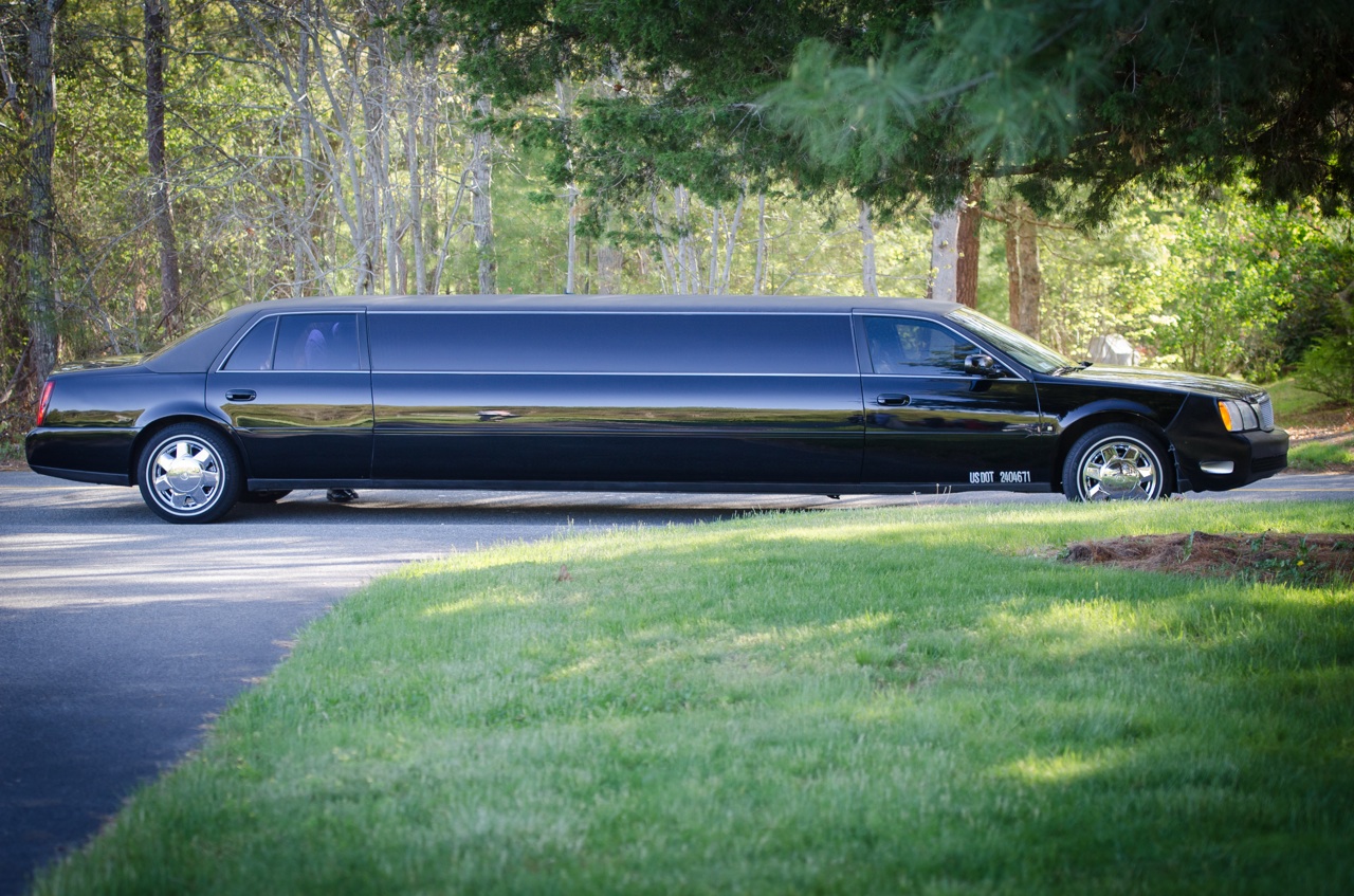 Top Notch Limo 10 Passenger Cadillac Stretch Limo